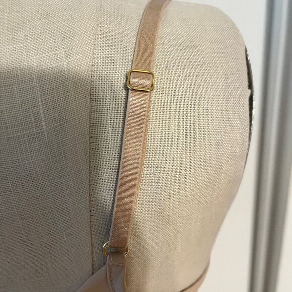 COMMANDO Whisper Weight Camisole in Nude Size S/M - Picture 5 of 7